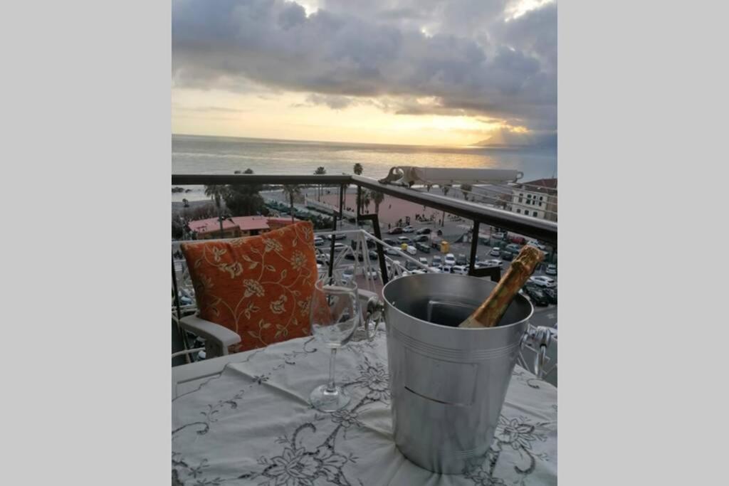 ונטימיגליה Sunset Home מראה חיצוני תמונה